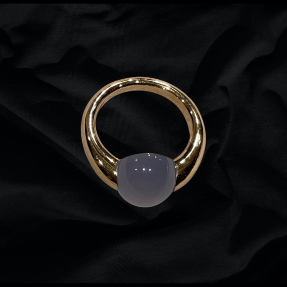 Pomellato “Luna” 18k Rose Gold & Chalcedony Cabachon Ring - Picture 9 of 10